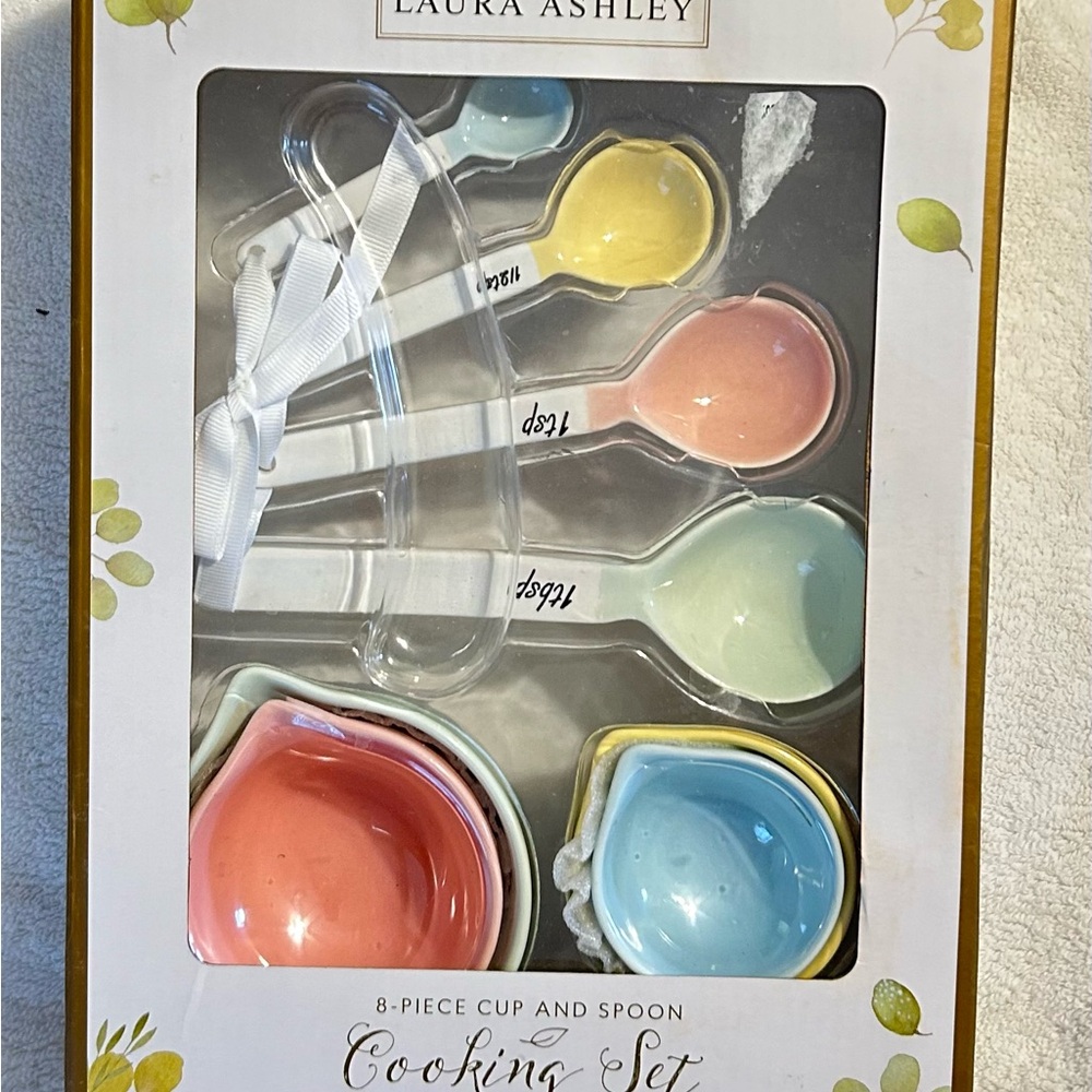 Laura Ashley Yellow and Pink Bakeware Set for Kitchen